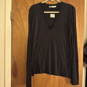 Black Long Sleeve V-Neck tunic top